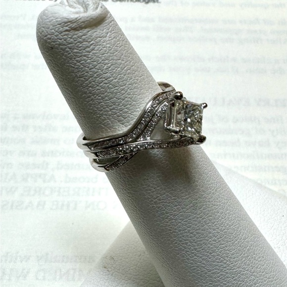 18K White Gold Simon G Soldered .90ct Princess Diamond Wedding Set - Picture 5 of 11